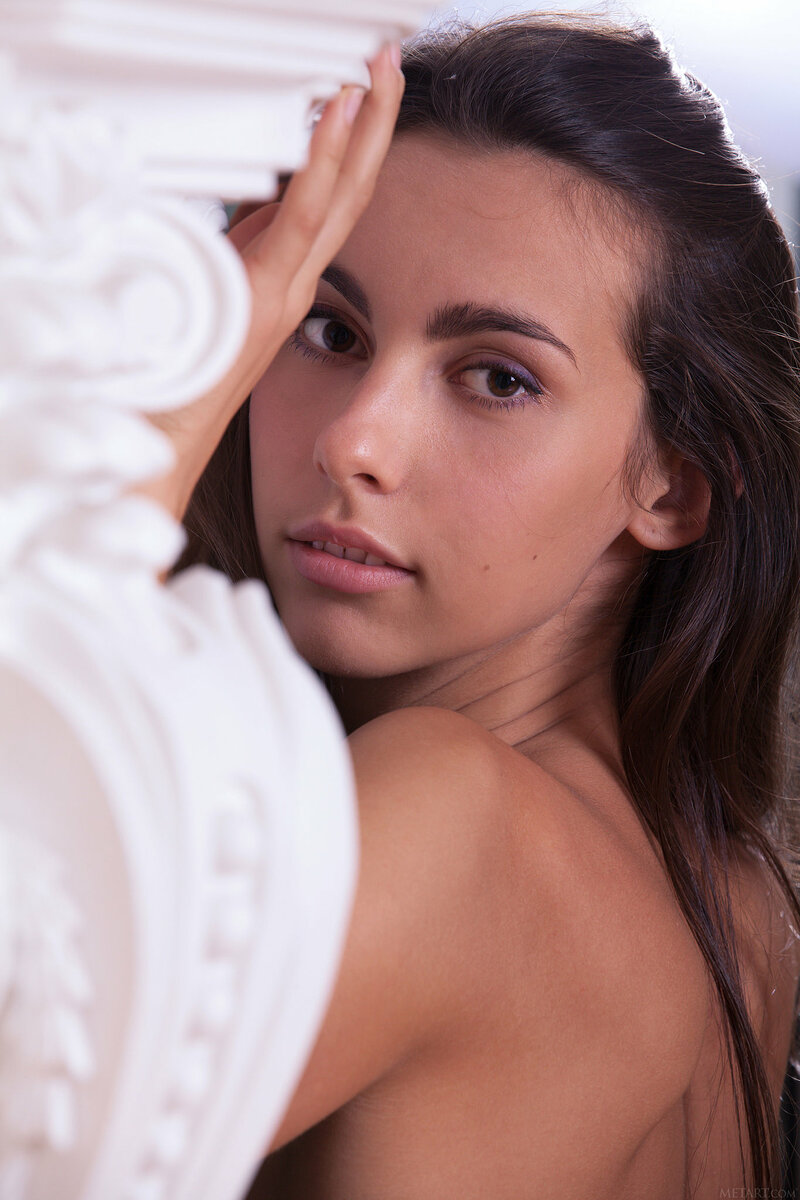 Нина, 21